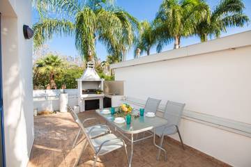 Villa for 5 People in South Cyprus, Photo 2