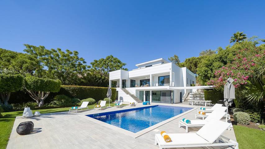Ferienhaus für 8 Personen, mit Garten und Pool - 1