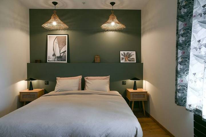 Gîte pour 8 personnes, avec jardin et terrasse dans Groslée - 3