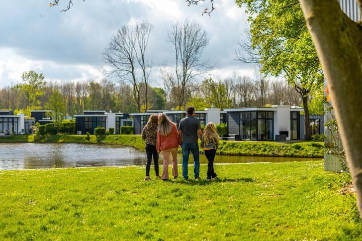 Appartement voor 6 personen, with Terras and Tuin as well as Zwembad and Sauna in Haarlemmermeer