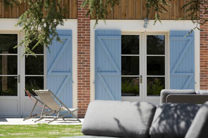 Gîte pour 2 personnes, avec piscine ainsi que jardin et terrasse