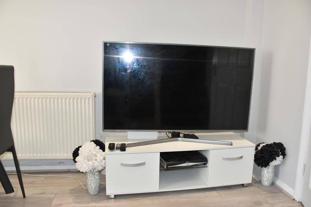 Entire apartment, Two-Bedroom Apartment in Luton, Chiltern Hills
