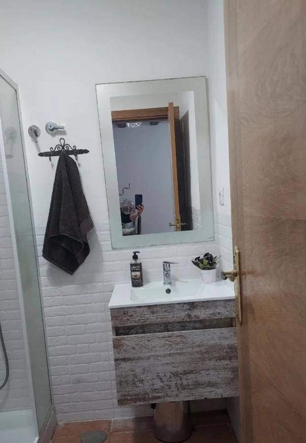 Gîte pour 4 personnes, avec Terrasse et Vue à Mijares - 2