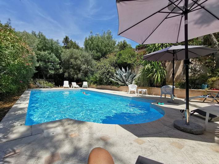 Maison de vacances pour 7 personnes, avec terrasse ainsi que piscine et jardin dans Gigaro