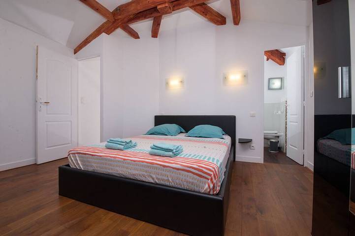 Location de vacances pour 12 personnes, avec jardin ainsi que jacuzzi et terrasse à Carnoux-en-Provence - 2