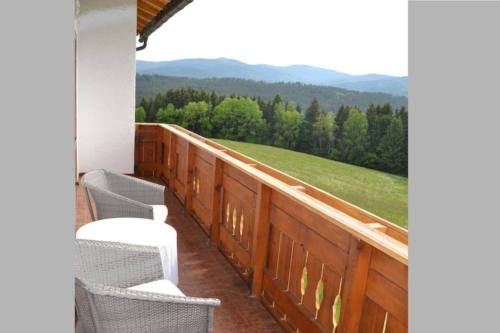 Apartamento inteiro, 37m ² apartamento de 2 quartos grandes com varanda em uma localização fantástica in Frauenau, Baviera Oriental