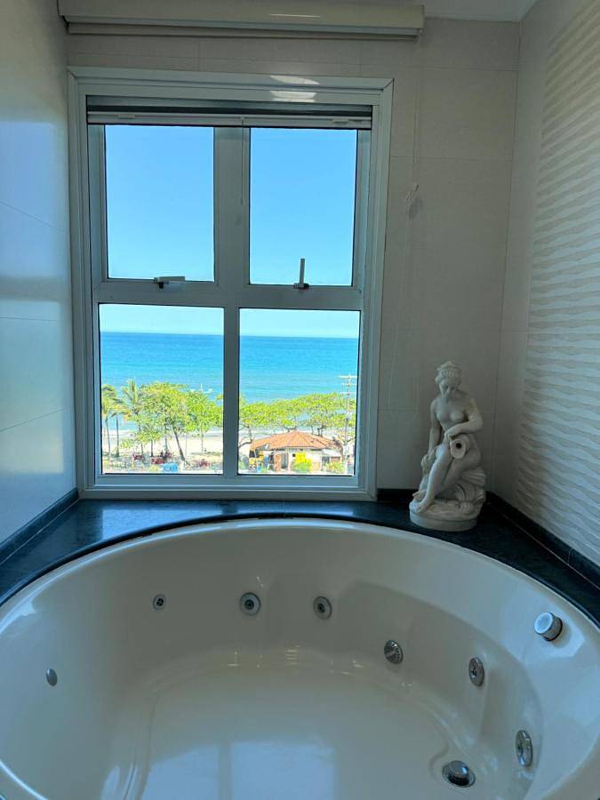 Casas e apartamentos de temporada para 12 pessoas, adaptado a crianças em Praia Grande Ubatuba