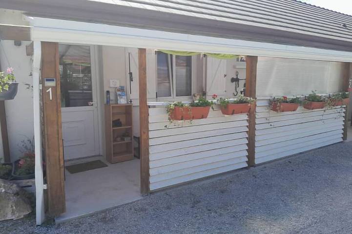 Gîte pour 3 personnes, avec Terrasse et Jardin dans Tréclun