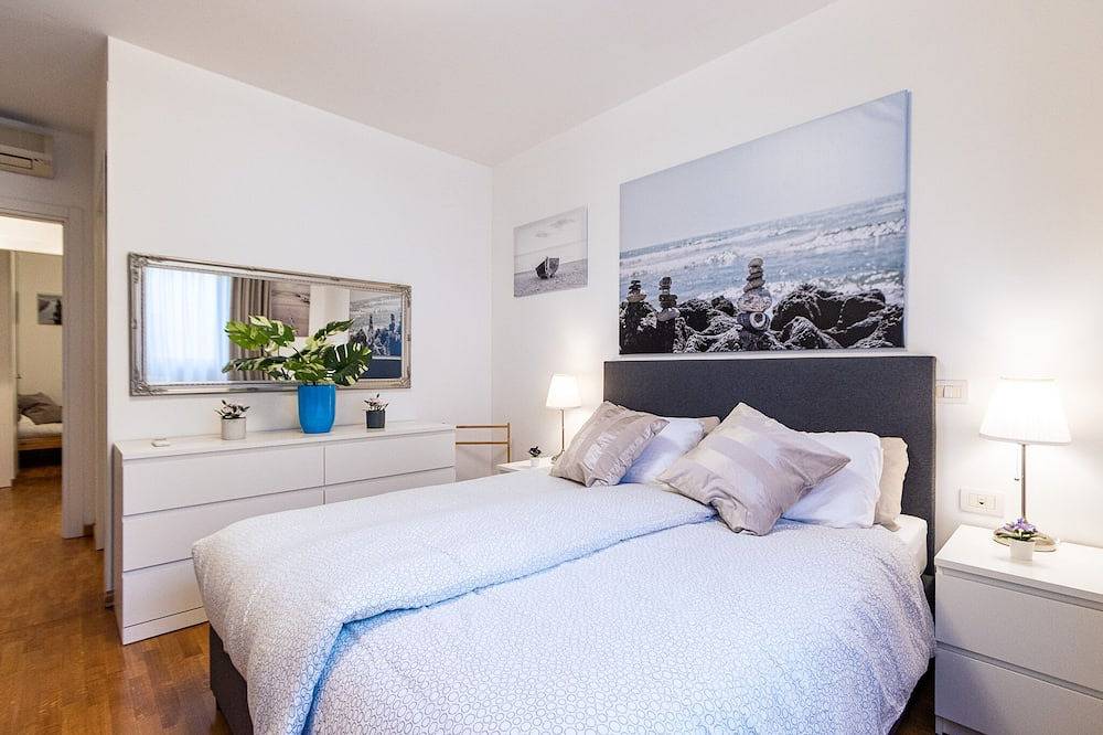 Appartement entier, Wrap around Lake Views Family sized condo with large balcony in Campione d'Italia, Province de Côme