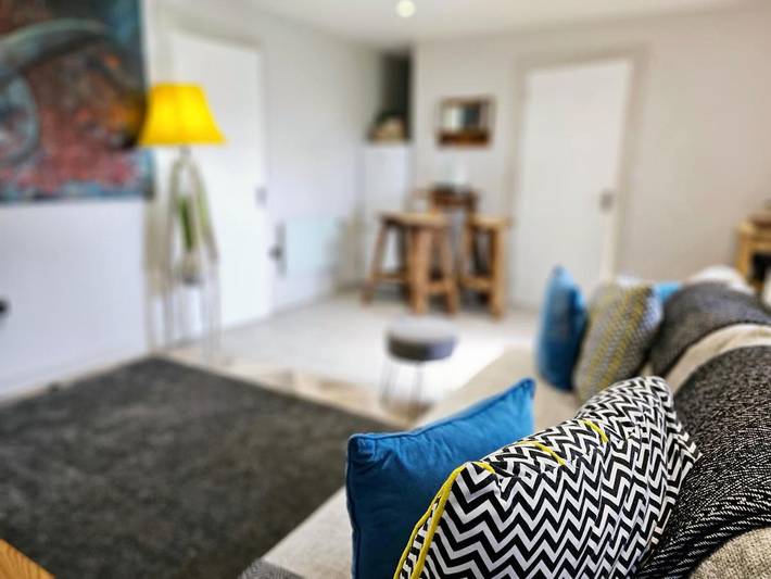Bed and breakfast for 6 people in Coventry