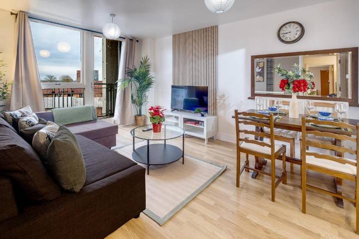 Holiday rental for 9 people, with balcony/terrace in West Midlands