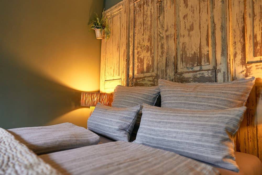 Ganze Wohnung, Zentrale Ferienwohnung Alfred, 32qm mit vollausgestatteter Küche in Traunstein, Chiemgauer Alpen