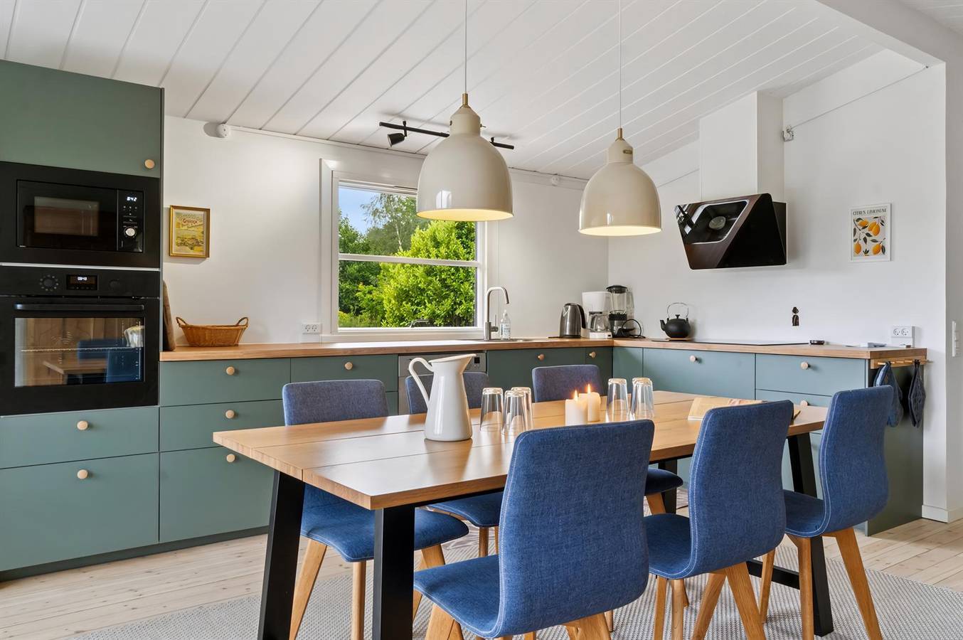 Stunning home in Dronningmølle w/ 3 Bedrooms and Wifi in Munkerup, Dronningmølle