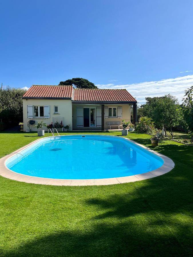 Maison de vacances pour 4 personnes, avec piscine ainsi que jardin et vue