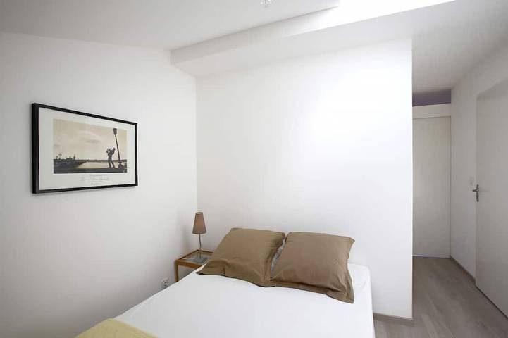Entire apartment, Charming 2 rooms with terrace and parking in Bordeaux, Bordeaux region