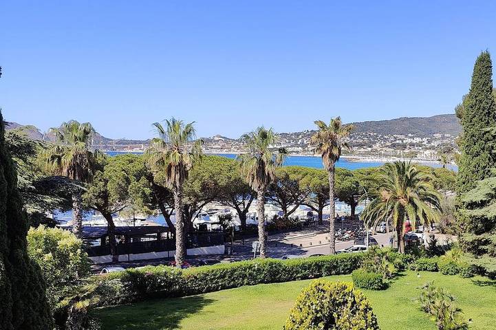 Gîte pour 4 personnes, avec Balcon et Jardin dans Port de Saint-Jean