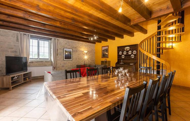 Location de vacances pour 10 personnes, avec jardin et piscine, animaux acceptés à Thégra - 2