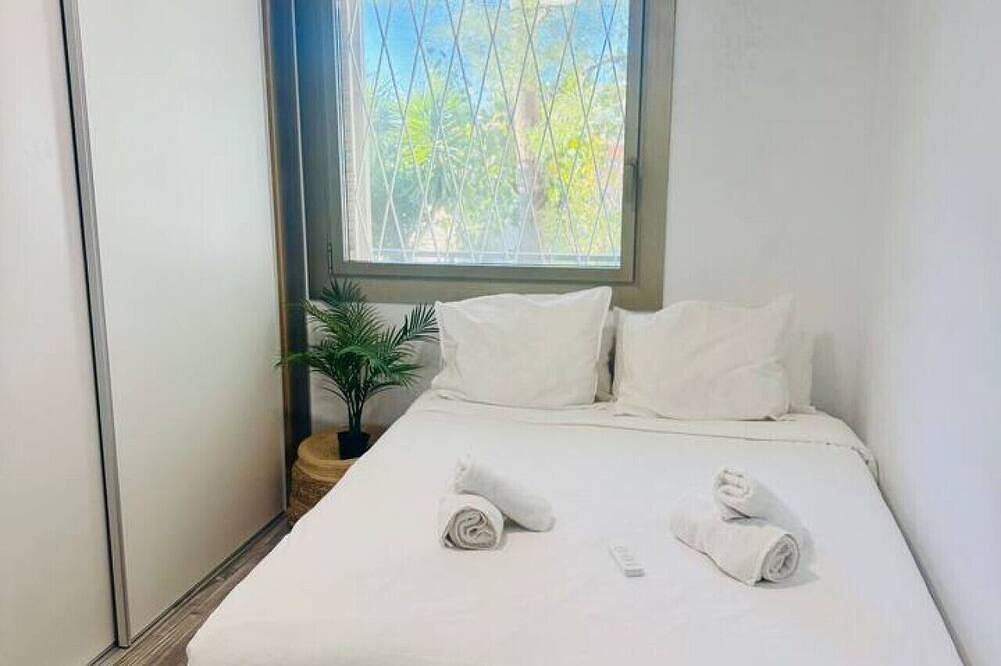 Entire apartment, Modern Apartment w/ big Patio | Maria by Palmera in Sant Pere de Ribes, Garraf