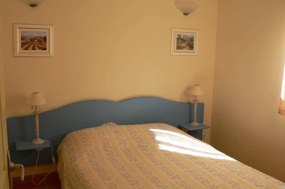 Air-conditioned cottage with swimming pool in the Gard provençal region in Gaujac, Nimes und Umgebung