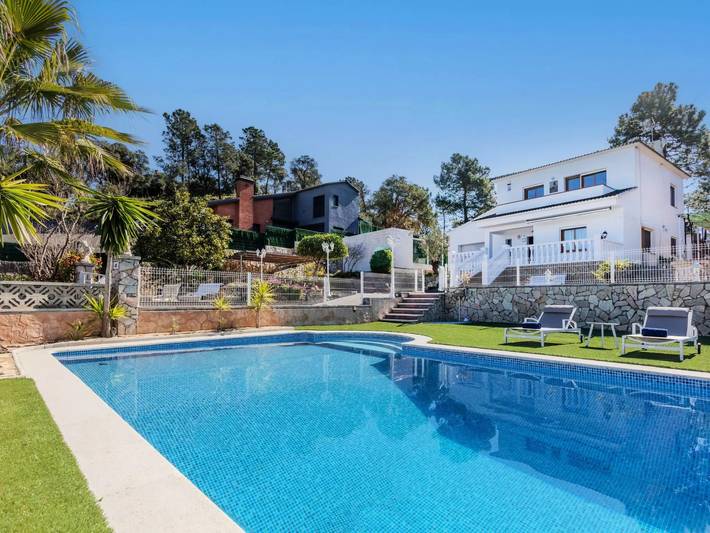 Casa rural para 6 personas, con balcón y piscina en Massanet de la Selva - 4