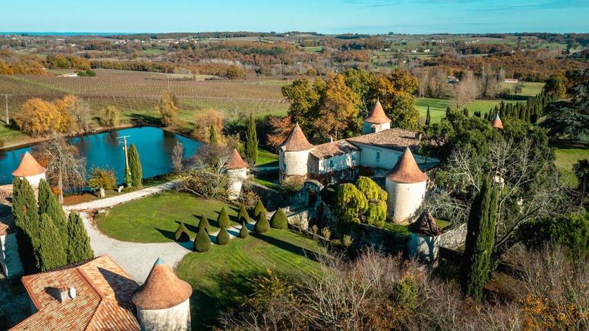 Gîte pour 7 personnes, avec jardin et piscine ainsi que vue et vue sur le lac à Ligueux - 2