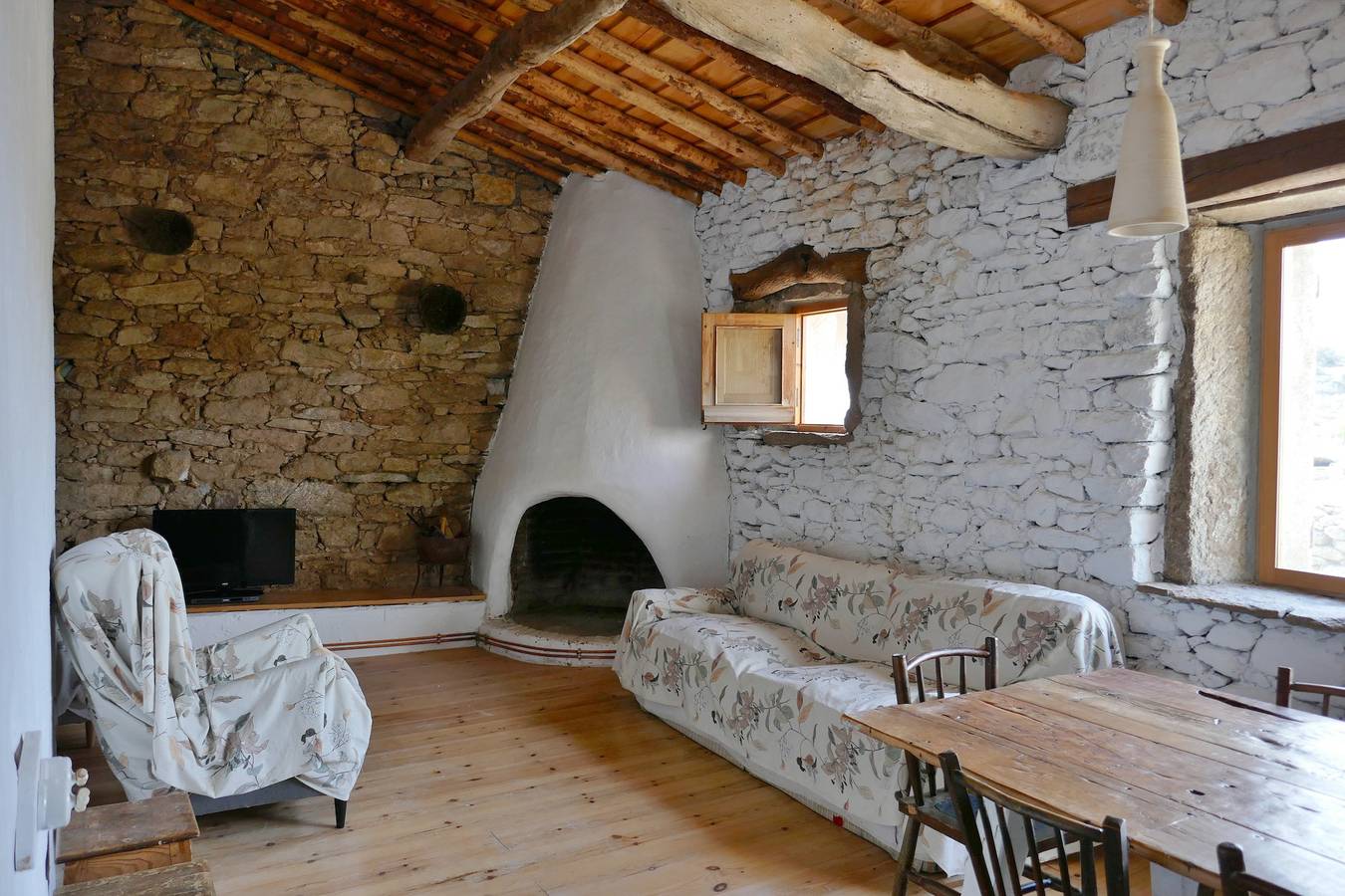 Casa rural 'La Casa De Salce' con jardín privado y Wi-Fi in Salce, Provincia de Zamora