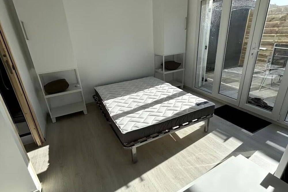 Entire apartment, Air-conditioned studio Le Porge for 2 persons in Le Porge, Médoc Regional Natural Park