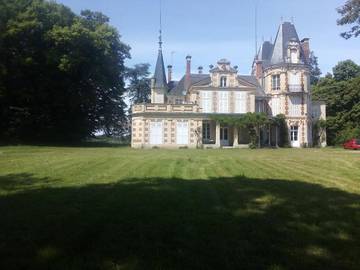 Chambre d’hôte pour 2 personnes, avec vue ainsi que jardin et terrasse dans Plagny