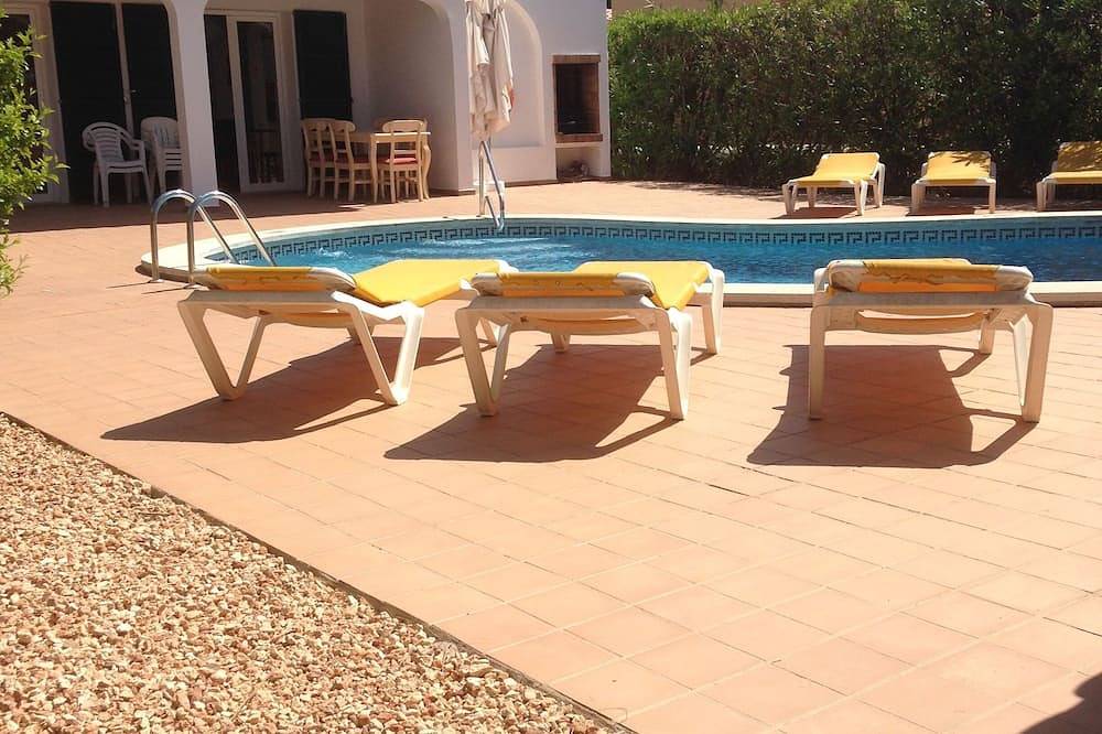 Hermosa Villa Con Piscina Privada Y Jardín Privado, ¡Encantadora Ubicación! in Cala en Porter, Municipio de Alaior
