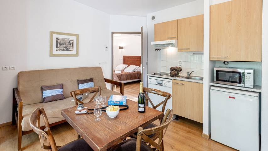 Ganze Wohnung,  Le Valjoly 2p4p in Eppe-Sauvage, Avesnes-sur-Helpe