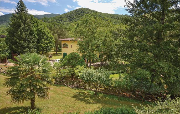 Casa vacanza per 8 persone, con Terrazza e Giardino a Bibbiena