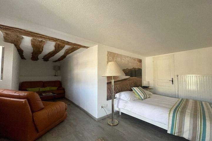 Gîte pour 6 personnes, avec jardin, animaux acceptés à La Bégude-de-Mazenc - 4