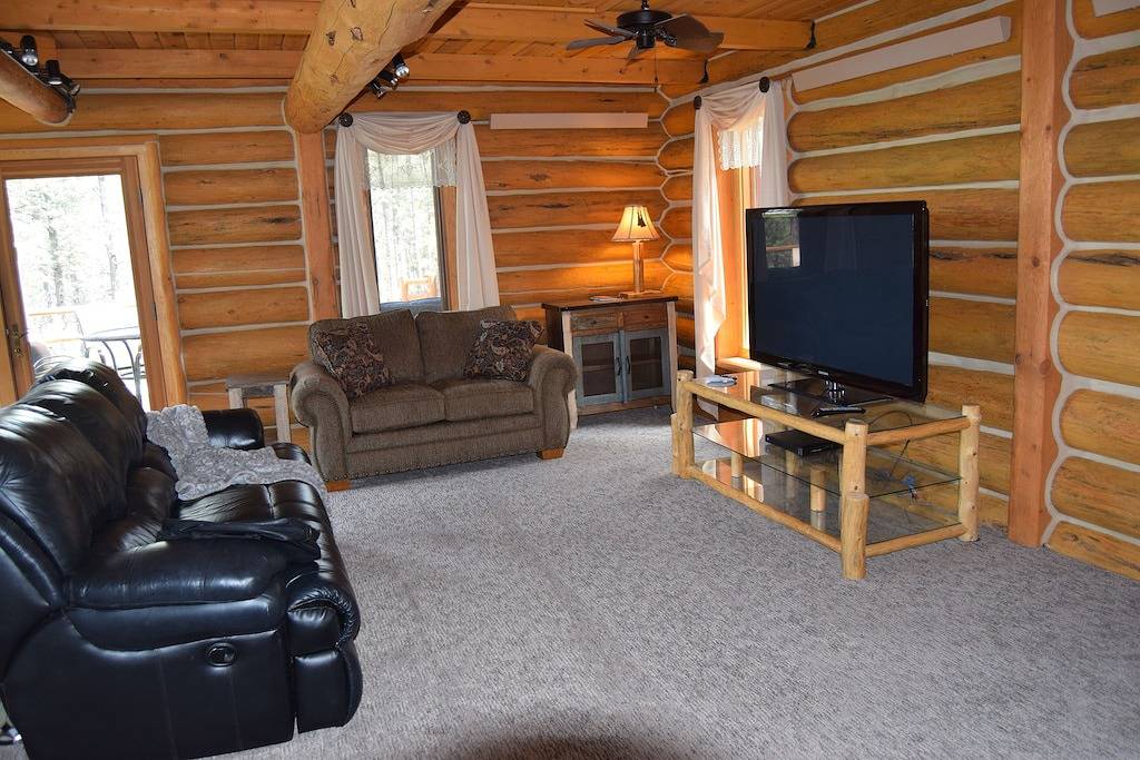 Ruhiges, privates Blockhaus mit außergewöhnlichen Ausblicken und Annehmlichkeiten in Black Hills