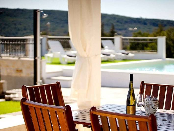 Villa pour 7 personnes, avec jardin et piscine à Šibenik