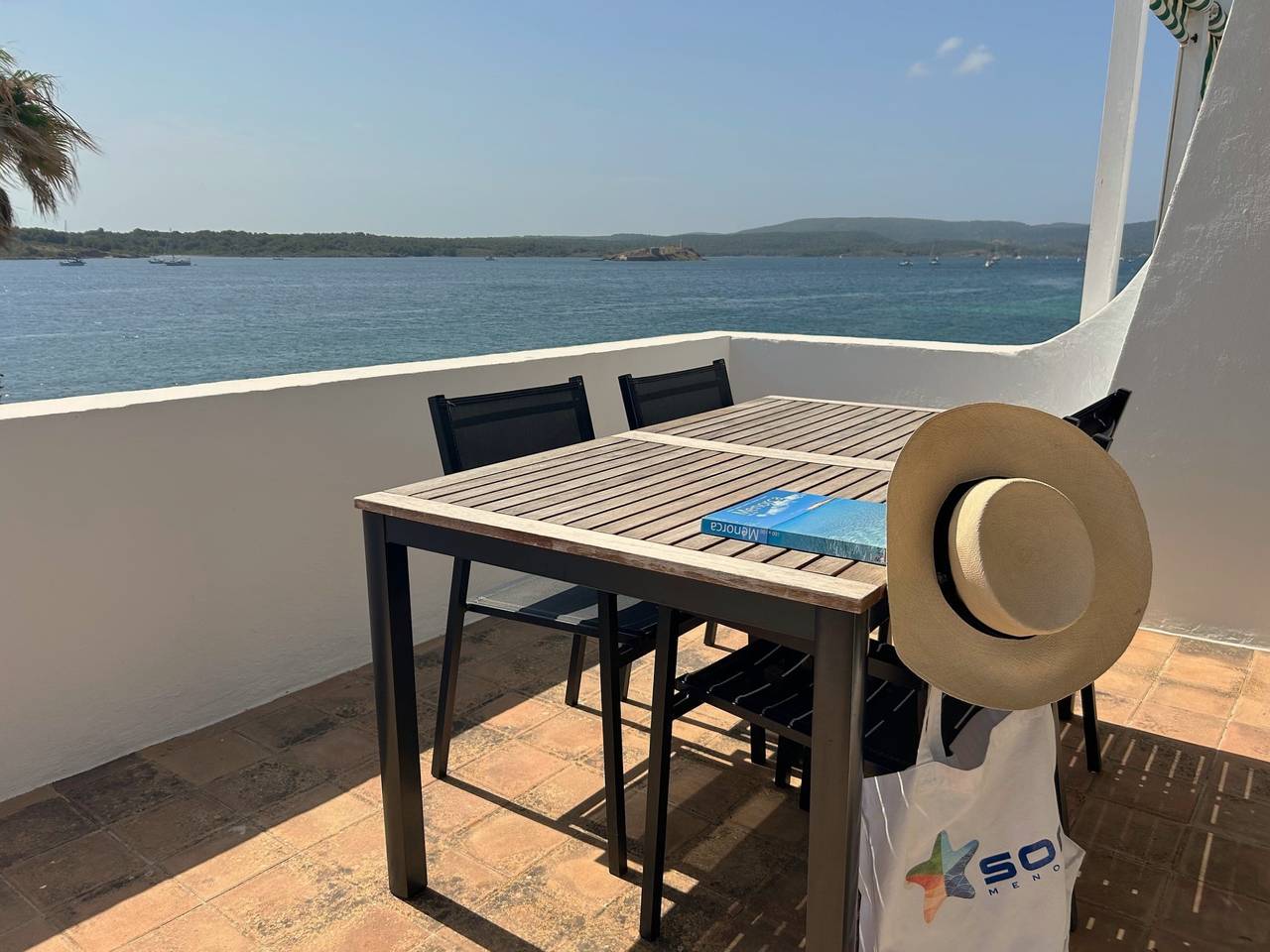 Apartamento entero, Apartamento de vacaciones para 4 personas con jardín in Fornells, Es Mercadal