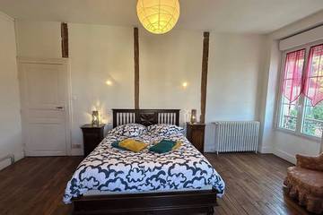 Location De Vacances pour 14 Personnes dans La Celle-Dunoise, Région de Guéret, Photo 2