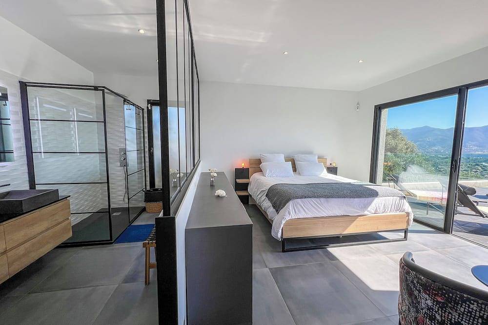 Panoramic villa with pool in Alata (Corsica), Ajaccio e dintorni