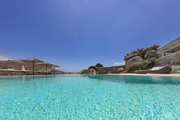 Location de vacances pour 9 personnes, avec jardin et terrasse dans Kalafatis - 2