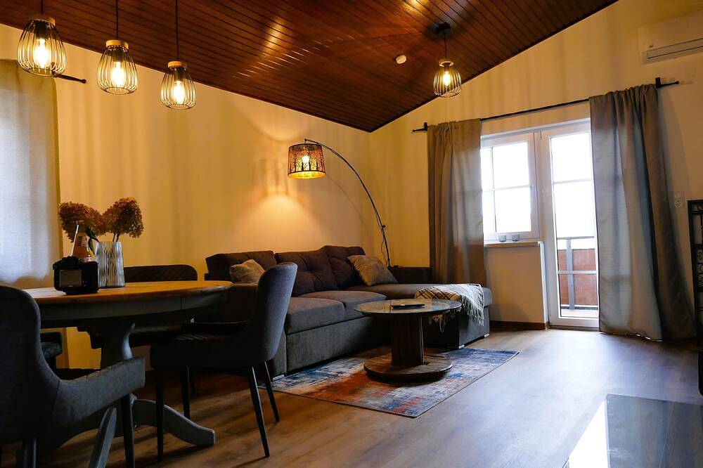 Ganze Wohnung, Moderne Ferienwohnung im Märchenwald in Reinhardshagen, Hessisches Bergland
