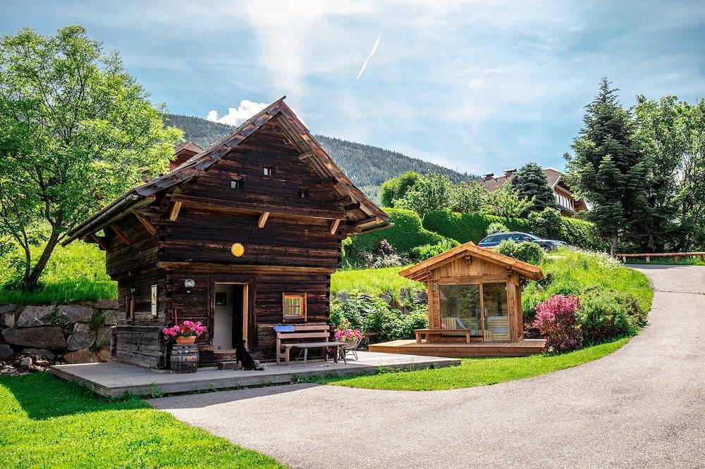 Urige Berghütte mit Gartensauna und Gratis-Wlan - 10 Minuten ins Skizentrum in Rennweg am Katschberg, Bezirk Spittal an der Drau