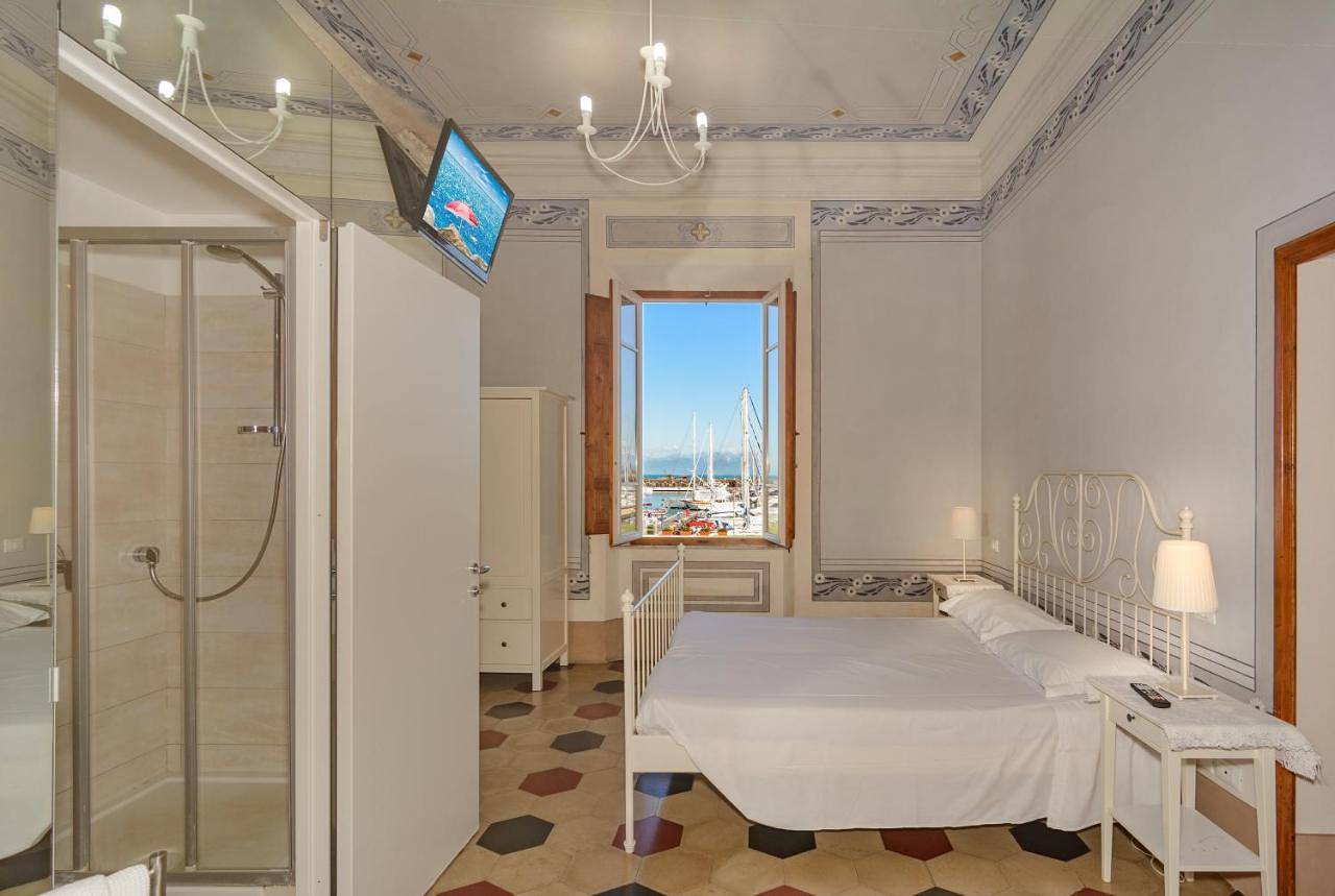 Villino Ermione in Marina di Pisa, Pisa