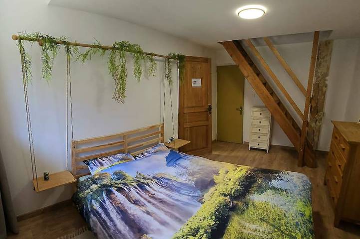 Gîte pour 10 personnes, avec balcon et jardin à La Rivière-Enverse - 4