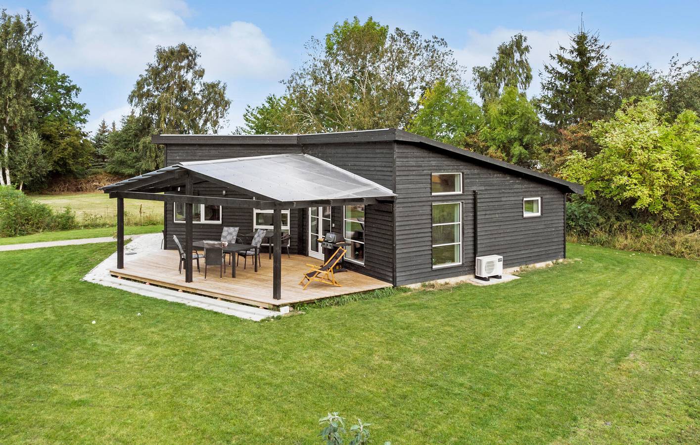 Feriehus for 6 personer med jacuzzi in Bogø