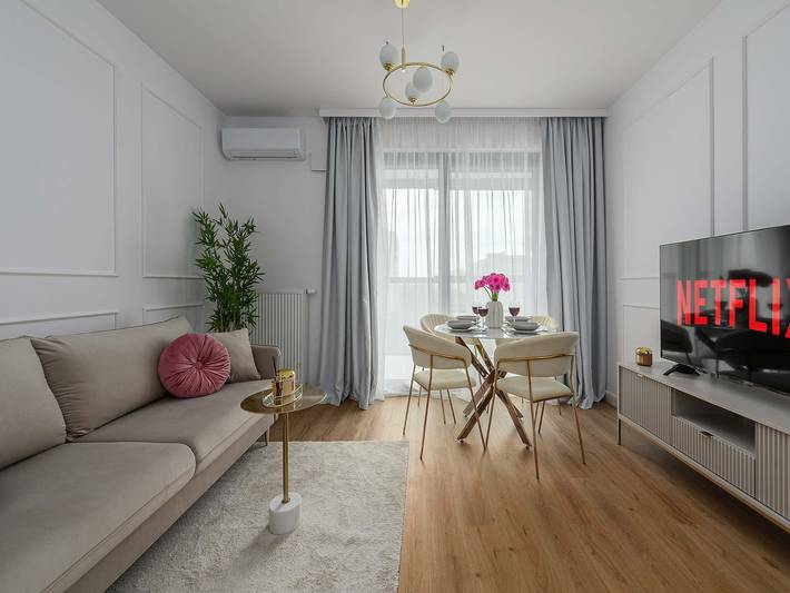Ferienwohnung für 6 Personen, mit Balkon/Terrasse und Terrasse sowie Garten in Warschau