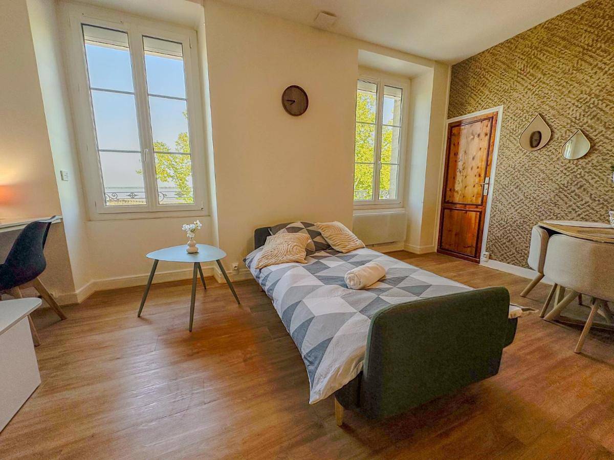 Appartement entier, Pauillac côté confort 2pièces face à la Gironde in Pauillac, Parc naturel régional du Médoc