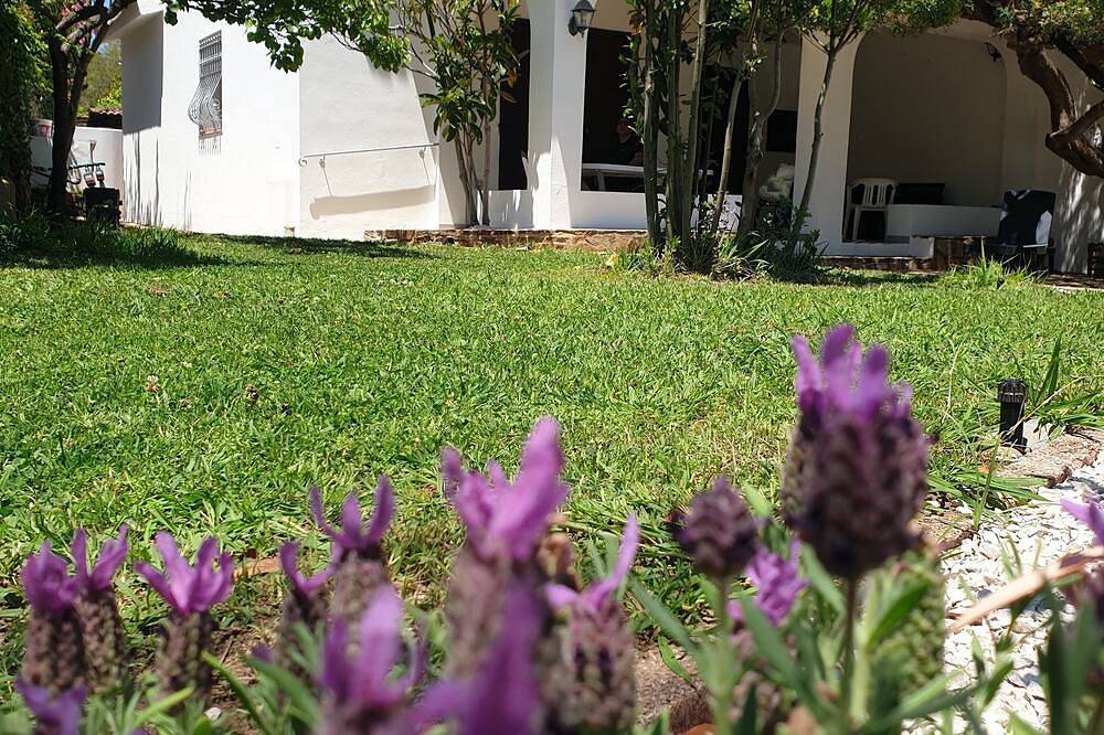 Villa Lentischio at 100 m to the sea with private garden,wif,airco,parking,bbq in Budoni, Olbia-Tempio
