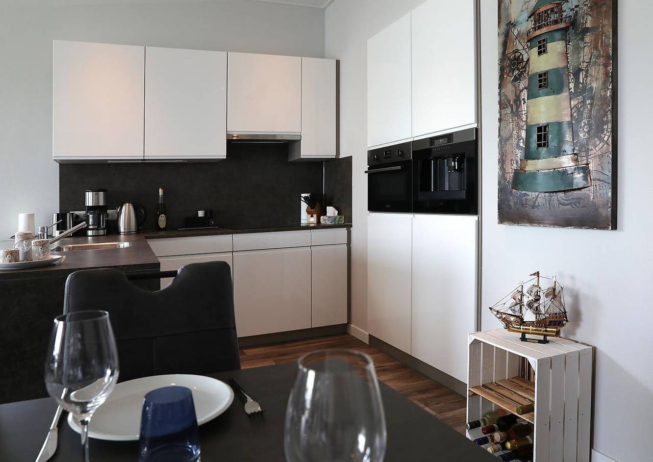 Floatinghouse Ankerplatz: Seeblick, Terrasse & Wellness auf 85 m² in Ribnitz, Ribnitz-Damgarten