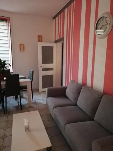 Location de vacances pour 8 personnes, avec jardin et vue à La Fère