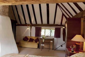 Glamping for 6 People in West Sussex, Sussex, Photo 3