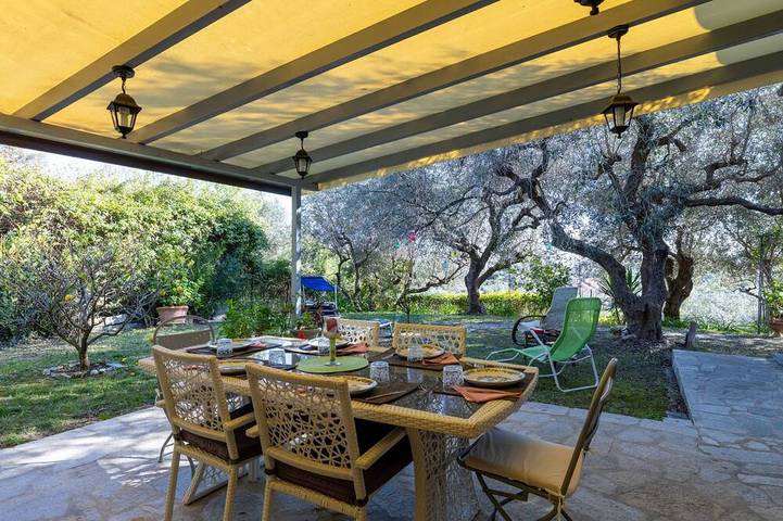 Villa pour 5 personnes, avec Terrasse et Jardin à Imperia